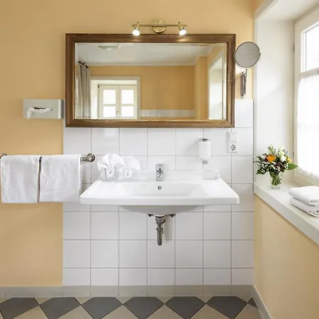 ホテル Romantik Baerenmuehle 3*