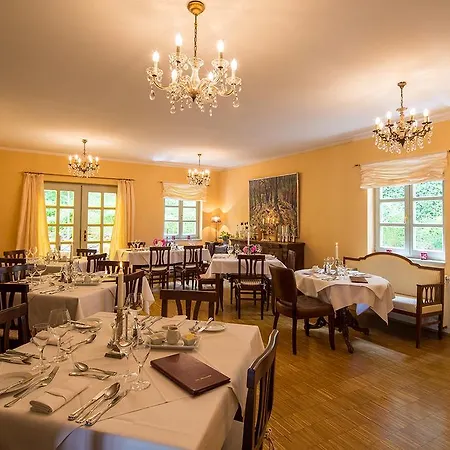 Romantik Baerenmuehle ホテル